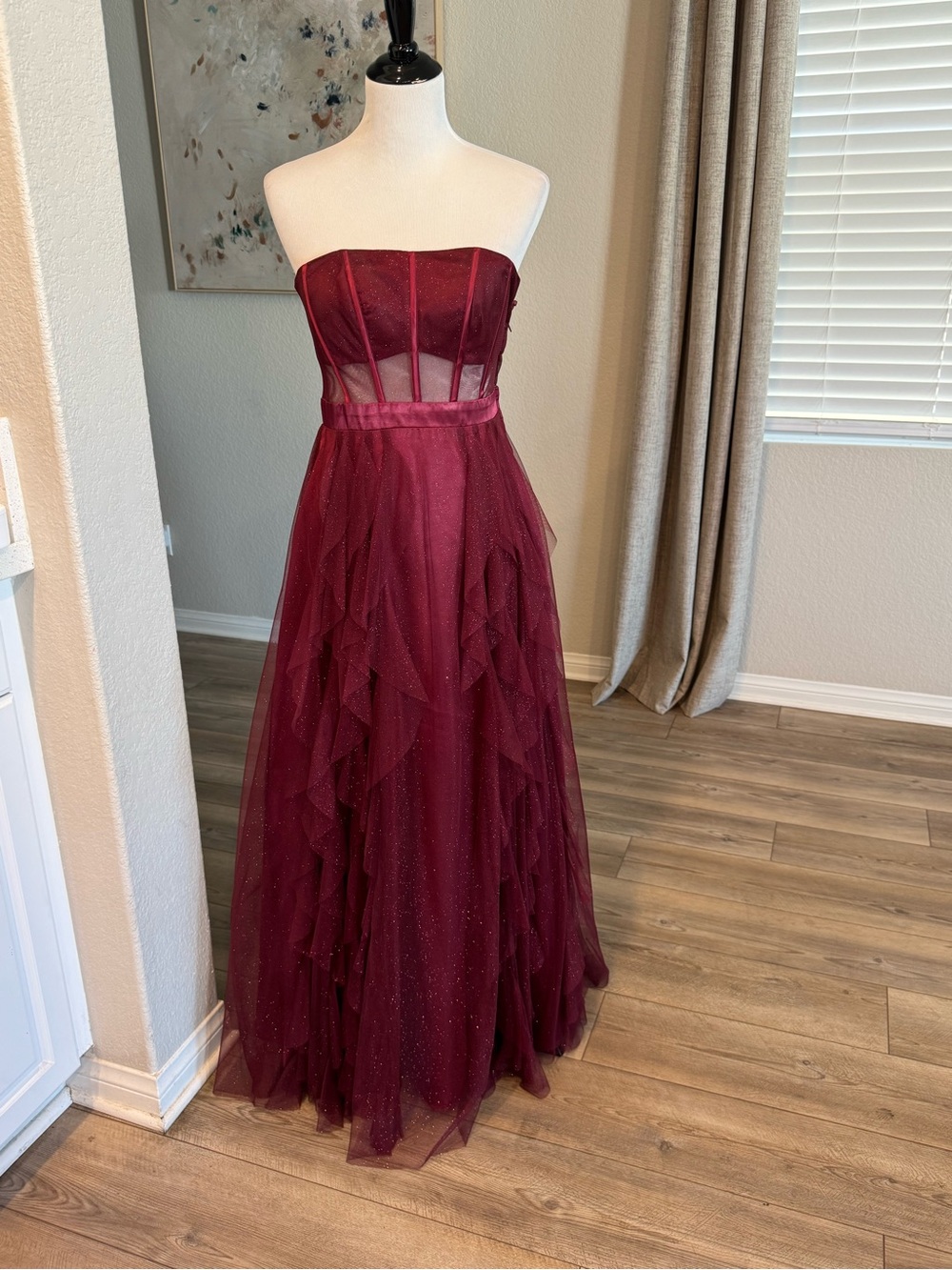 NWOT Strapless Burgundy size 7 Ruffle Tulle Evening Dress